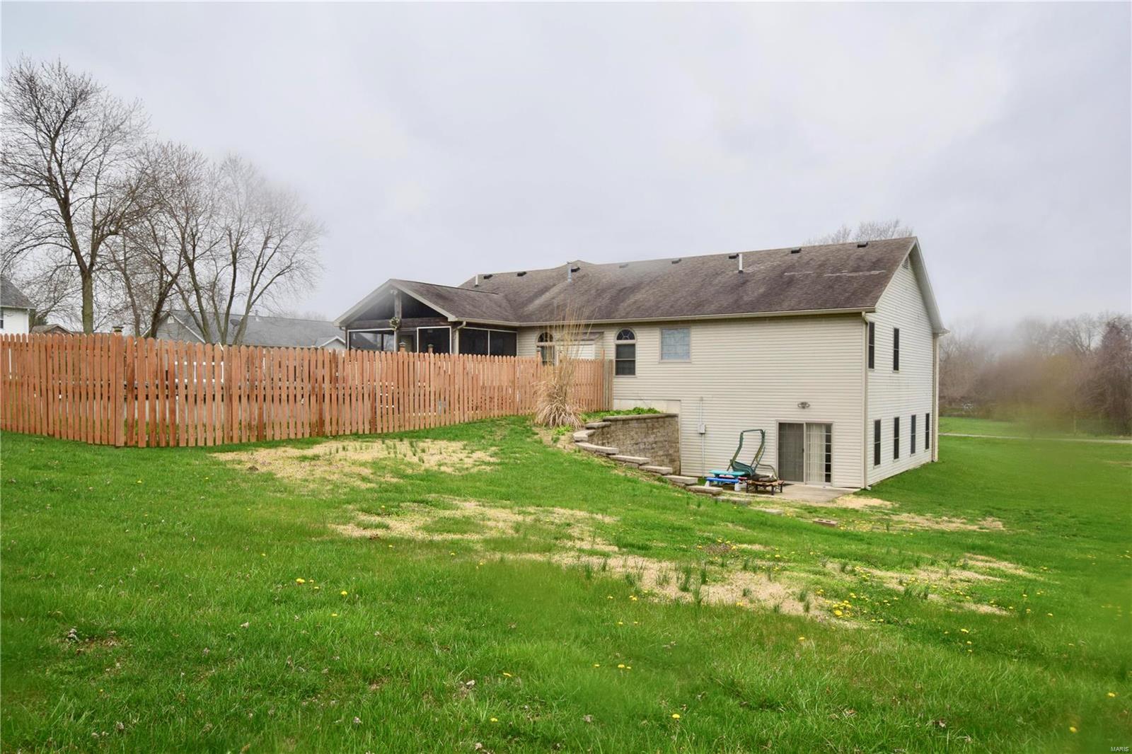 1298 Trinidad Lane, Edwardsville, IL 62025