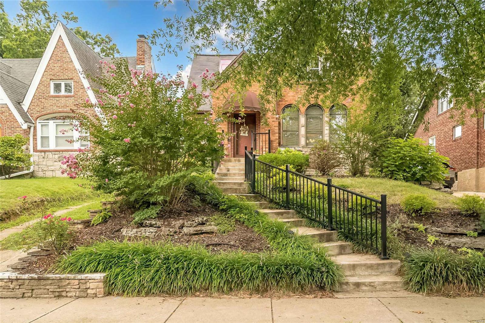 1159 Moorlands Drive, St Louis, MO 63117 MLS 22047022