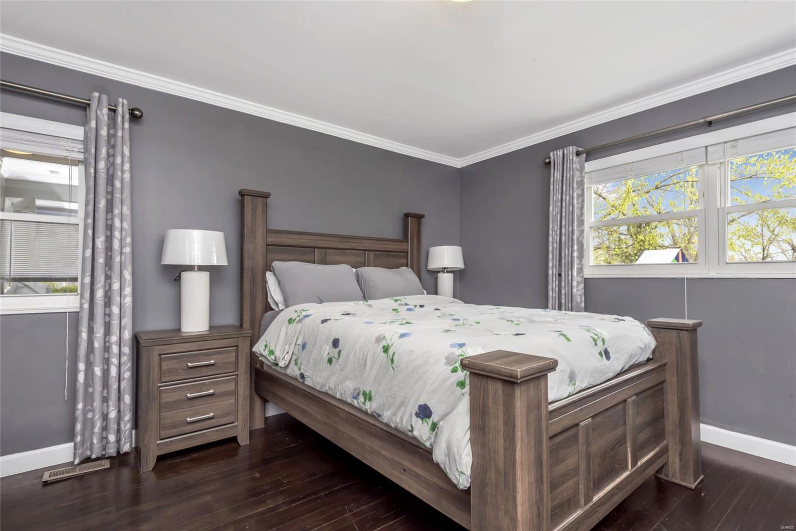 563 Kehrs Mill, Ballwin, MO 63011 Dena Hemminghaus