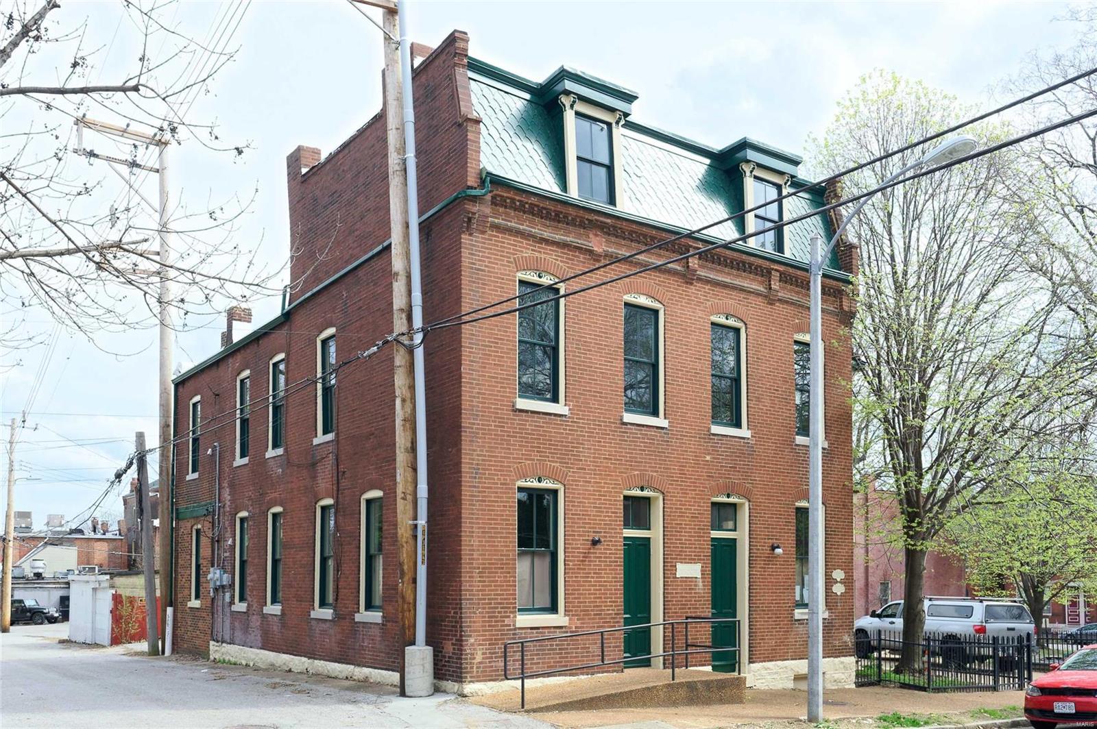 Sold 2116 S 13th, St Louis, MO 63104, Soulard 430,900
