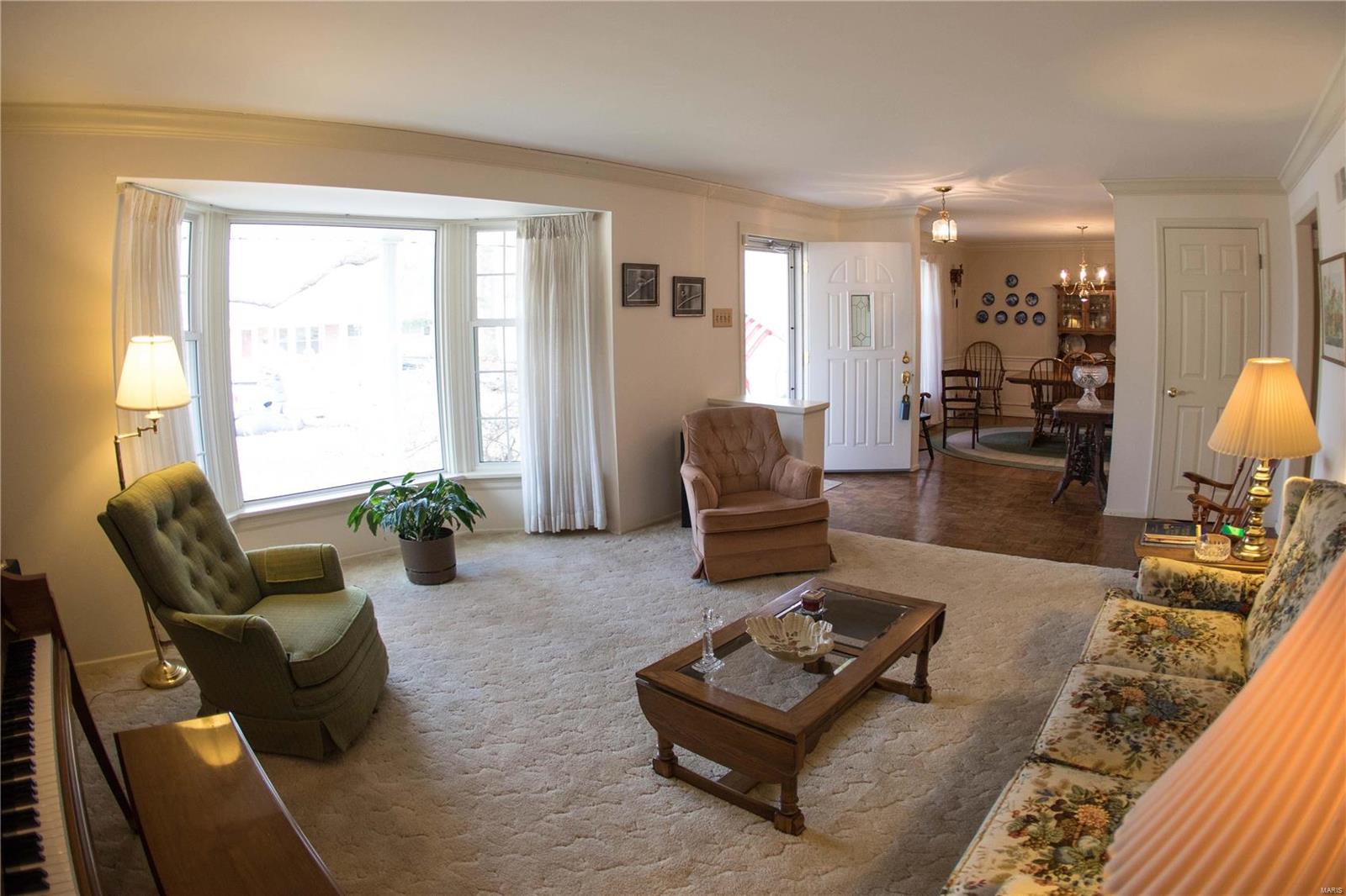 830 Garland Place, Warson Woods, MO 63122 Judith Leise